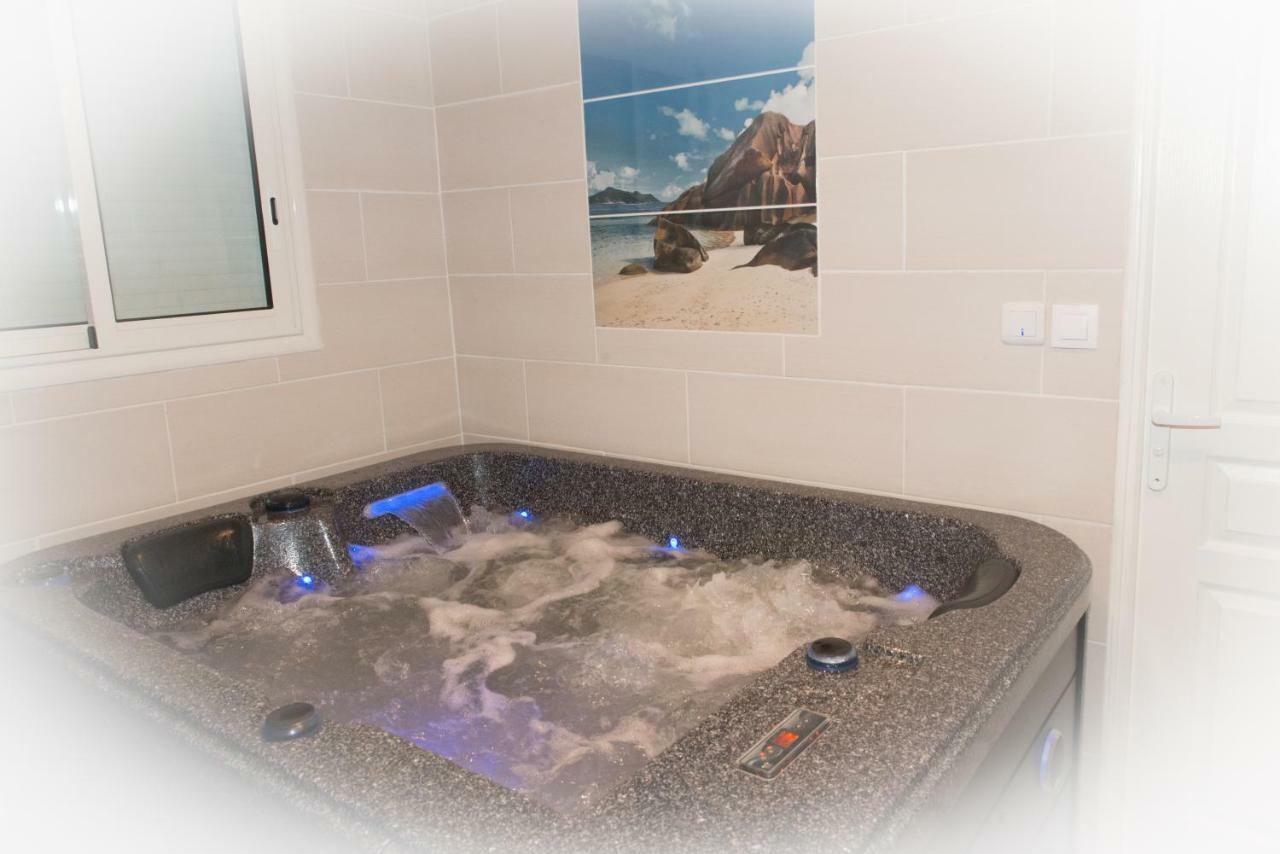 La Residence Des Cafeiers - Le Tampon (Adults Only) ภายนอก รูปภาพ